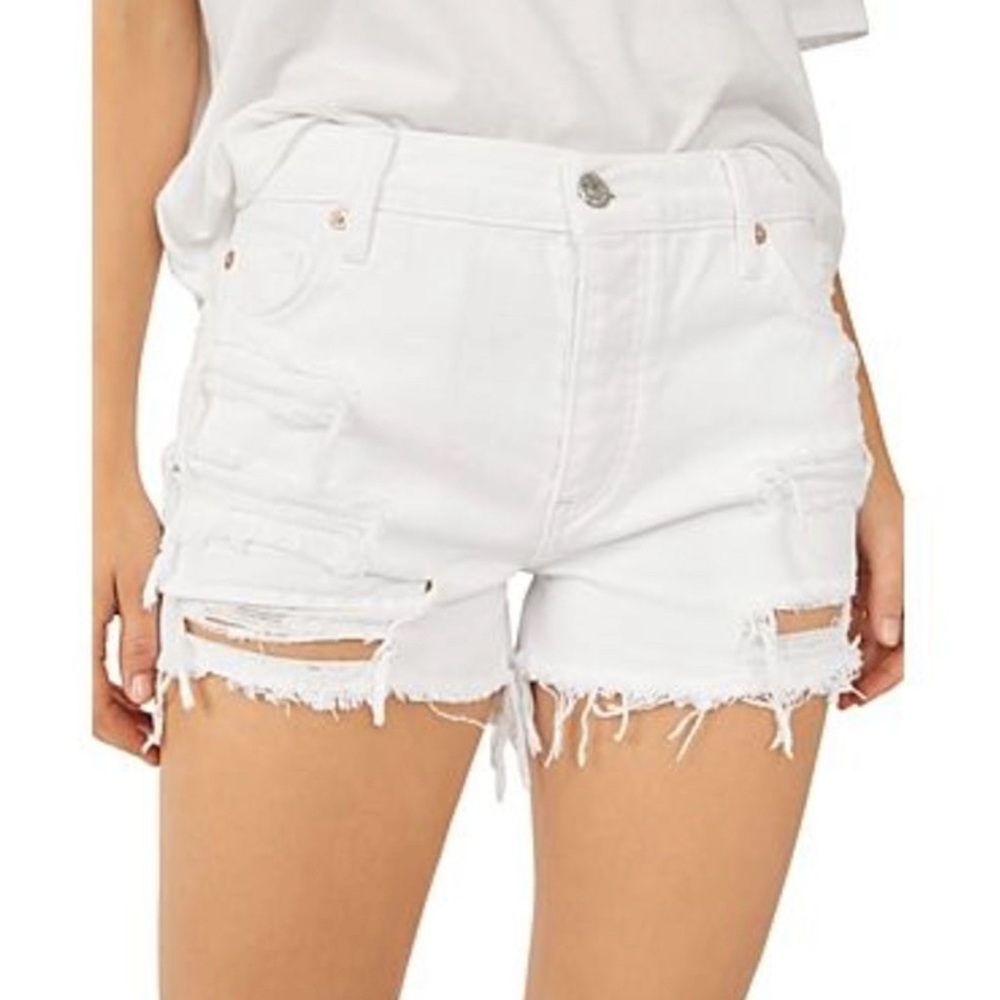 Free People Maggie Mid Rise Denim Shorts Size 26 Optic White Distressed